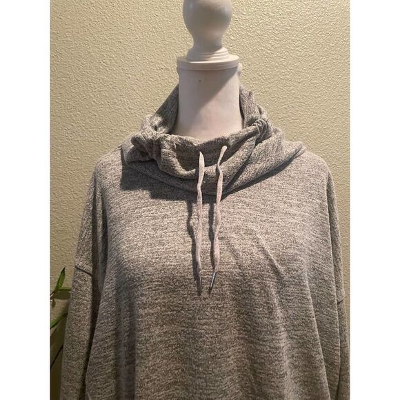 Chico's Zenergy Grey Crowl Neck Pullover Sweater - Size 2 (US Size 12/14 - Picture 2 of 10